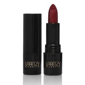 Laritzy Cream Lipstick in Crimson